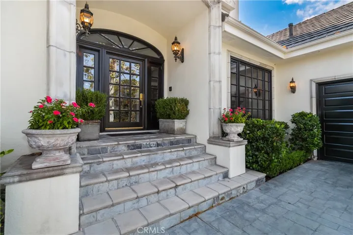 19218 Wells Drive, Tarzana, California 91356
