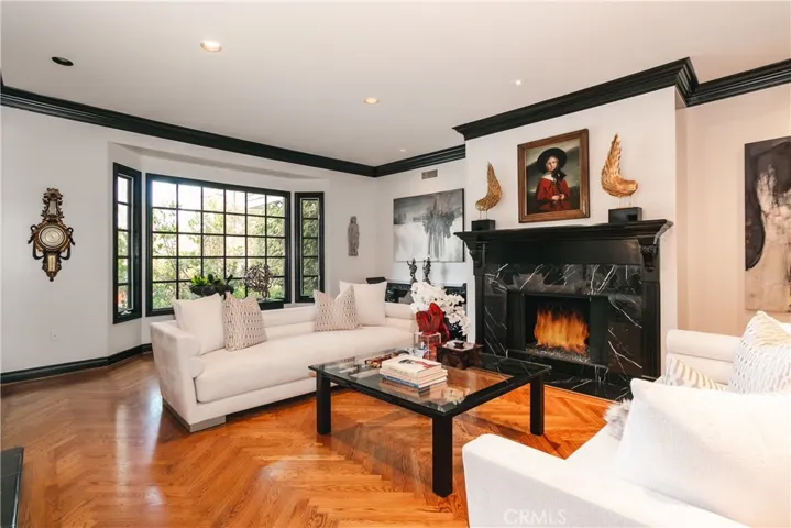 19218 Wells Drive, Tarzana, California 91356