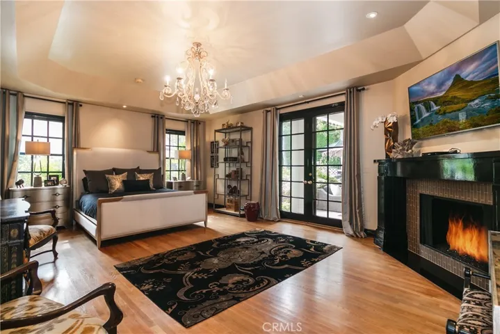 19218 Wells Drive, Tarzana, California 91356