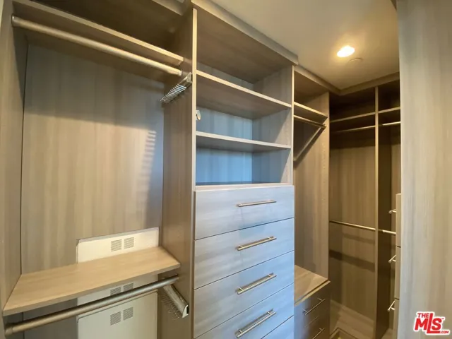 889 Francisco Street 803, Los Angeles, California 90017