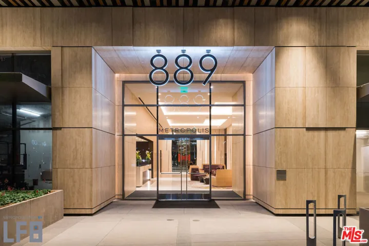889 Francisco Street 803, Los Angeles, California 90017
