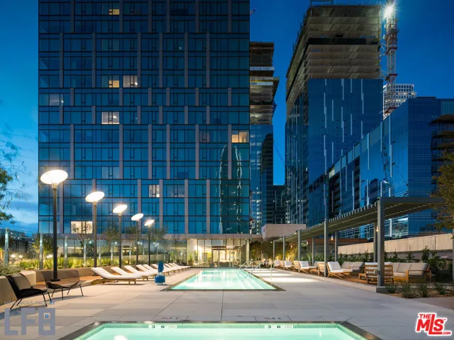 889 Francisco Street 803, Los Angeles, California 90017