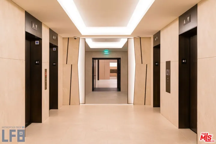 889 Francisco Street 803, Los Angeles, California 90017