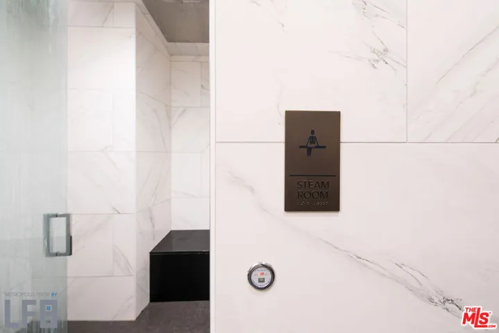 889 Francisco Street 803, Los Angeles, California 90017