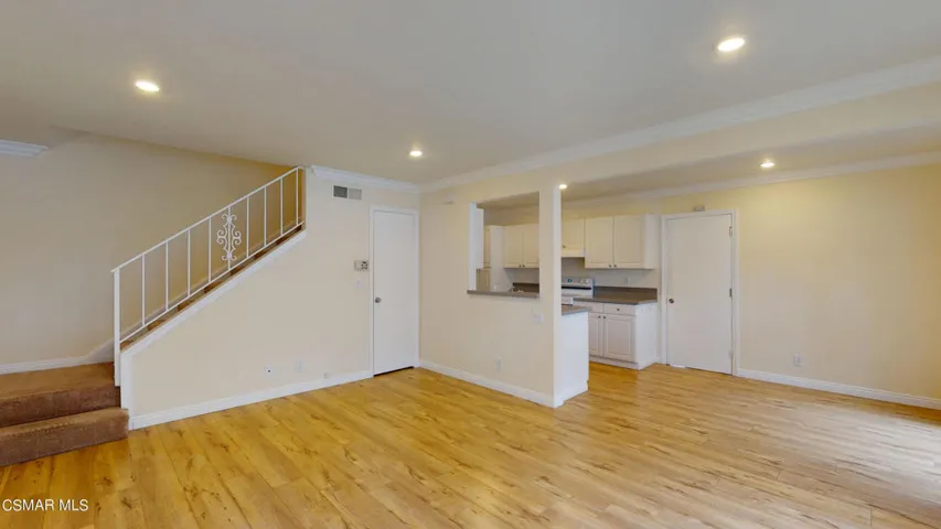 2854-Instone-Ct-10102021_154904
