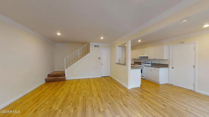 2854-Instone-Ct-10102021_161421