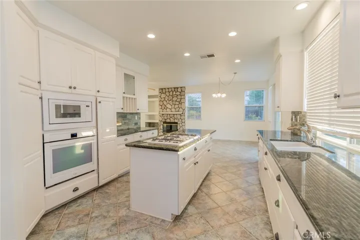 42836 Woody Knoll Road, Murrieta, California 92562