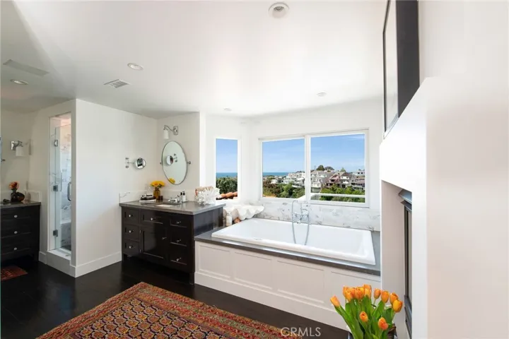 416 De Sola Ter, Corona Del Mar, California 92625