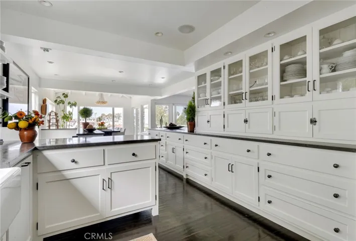 416 De Sola Ter, Corona Del Mar, California 92625