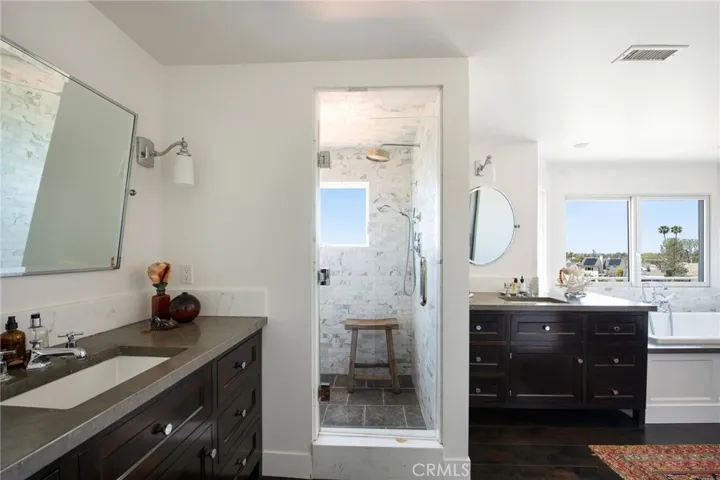 416 De Sola Ter, Corona Del Mar, California 92625