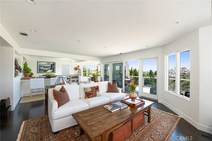 416 De Sola Ter, Corona Del Mar, California 92625