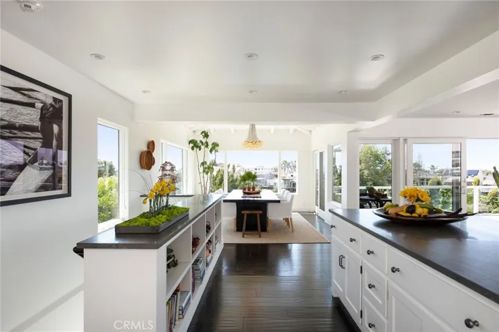 416 De Sola Ter, Corona Del Mar, California 92625