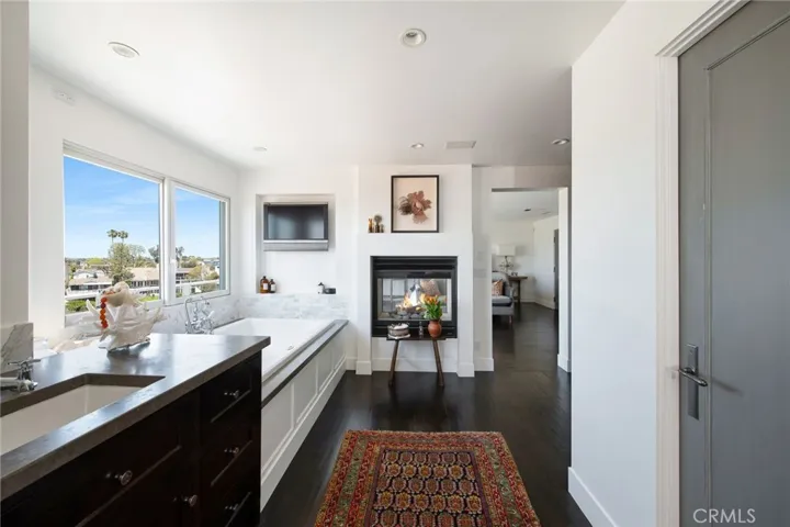 416 De Sola Ter, Corona Del Mar, California 92625