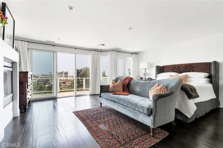 416 De Sola Ter, Corona Del Mar, California 92625