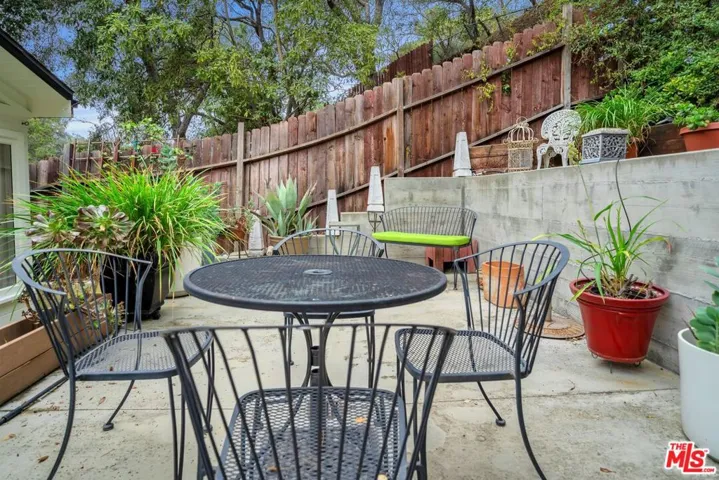 8666 Lookout Mountain Avenue, Los Angeles, California 90046