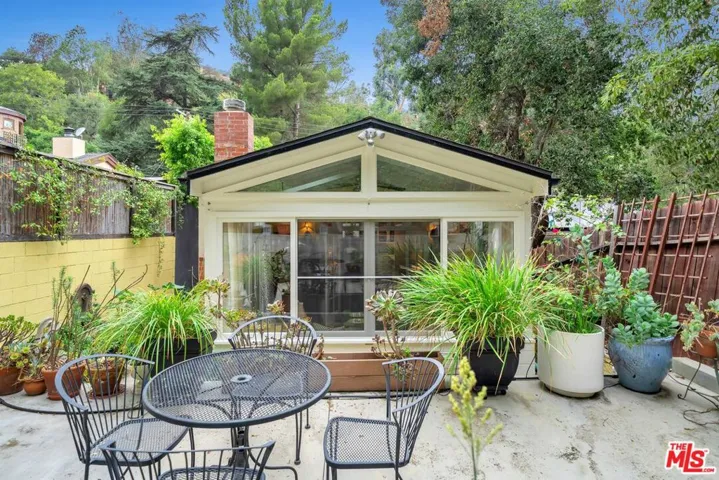 8666 Lookout Mountain Avenue, Los Angeles, California 90046