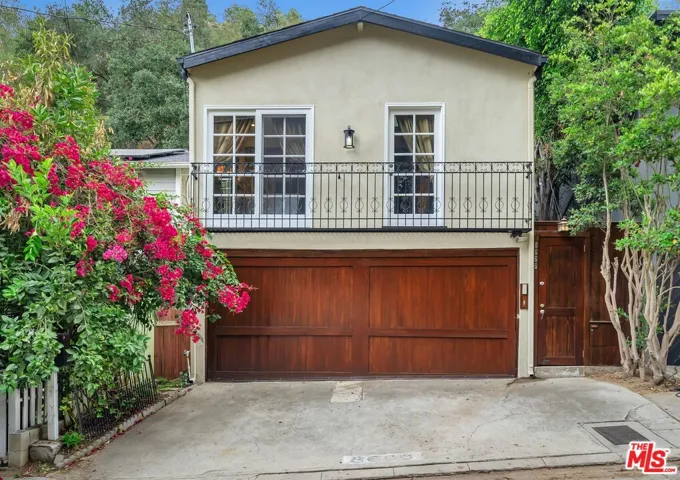 8666 Lookout Mountain Avenue, Los Angeles, California 90046