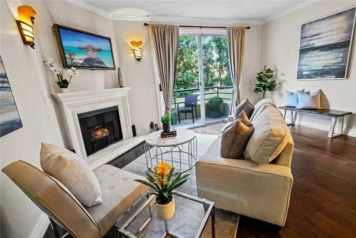 4128 Whitsett Avenue 112, Studio City, California 91604
