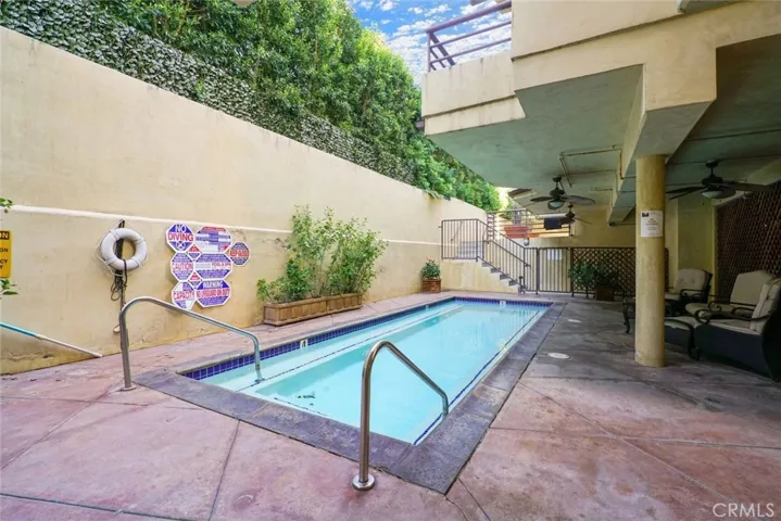 4128 Whitsett Avenue 112, Studio City, California 91604