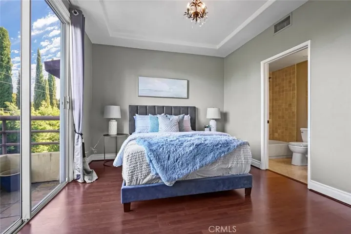 4128 Whitsett Avenue 112, Studio City, California 91604