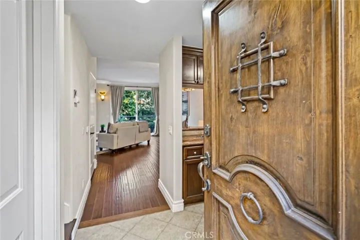 4128 Whitsett Avenue 112, Studio City, California 91604