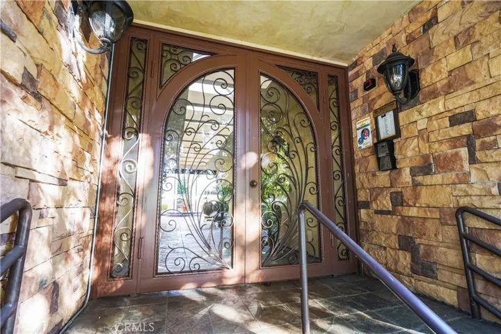 4128 Whitsett Avenue 112, Studio City, California 91604