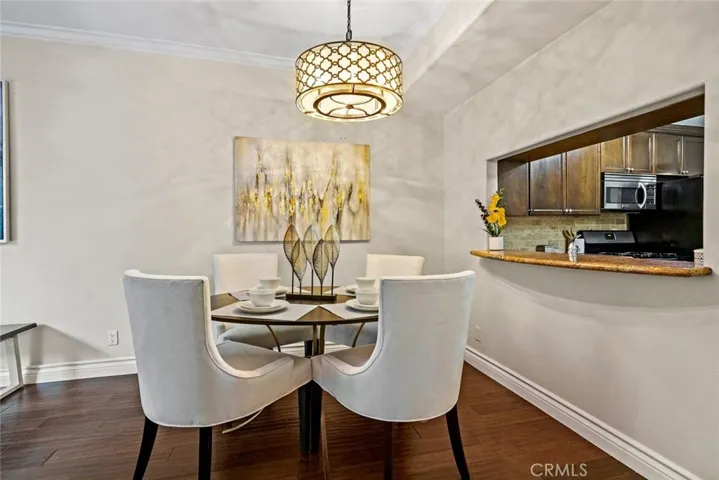4128 Whitsett Avenue 112, Studio City, California 91604