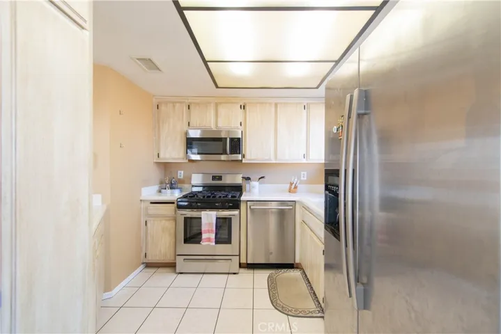 27894 Moonridge Drive, Romoland, California 92585