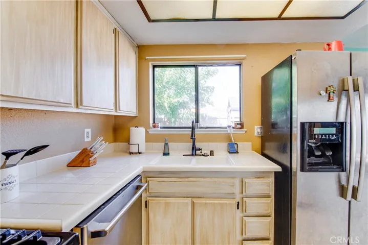 27894 Moonridge Drive, Romoland, California 92585