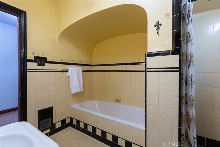 3621 Gundry Avenue, Long Beach, California 90807