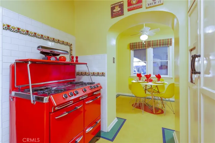Merritt & O'Keefe red stove