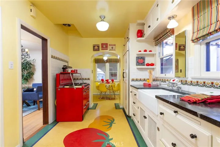 unique tomato linoleum floor and decor to match