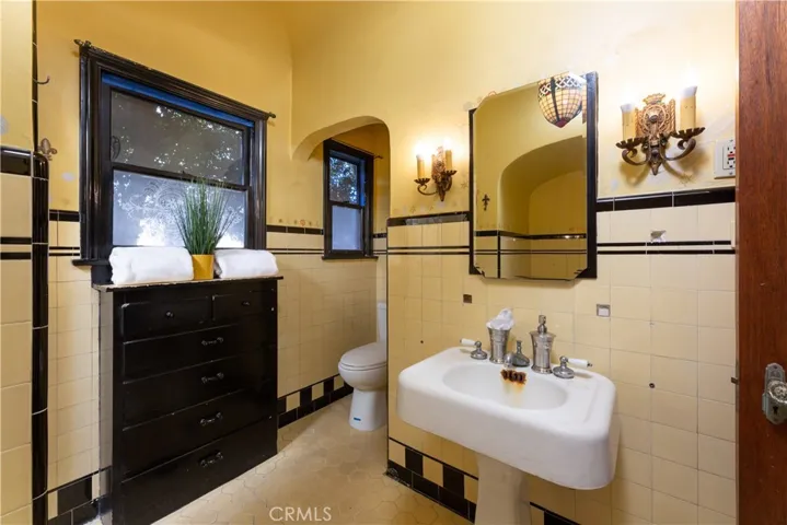 3621 Gundry Avenue, Long Beach, California 90807