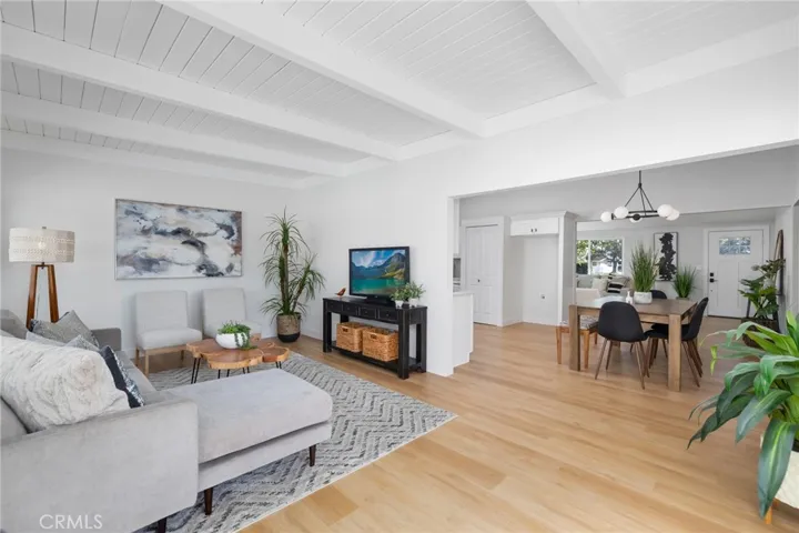 292 Joann Street, Costa Mesa, California 92626
