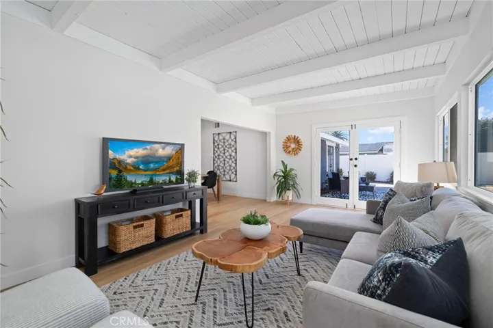292 Joann Street, Costa Mesa, California 92626