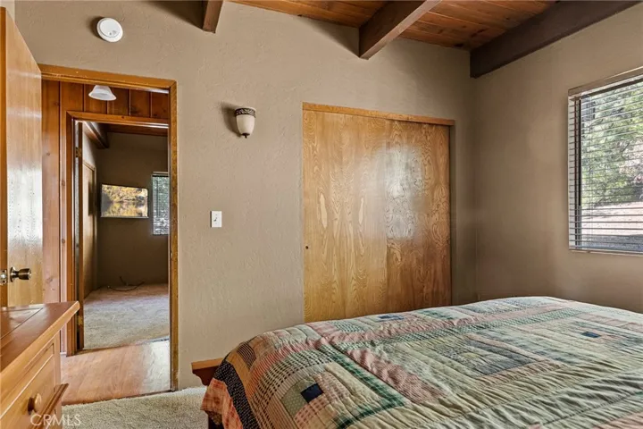 596 Pioneer Road, Lake Arrowhead, California 92352