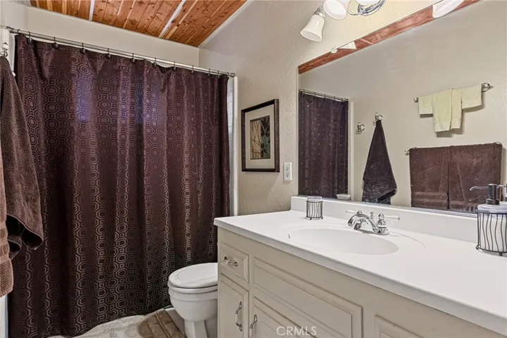 596 Pioneer Road, Lake Arrowhead, California 92352