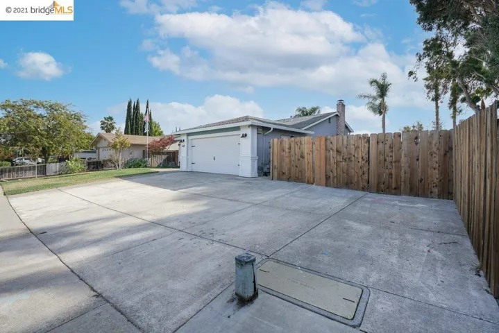 1487 Mallard Ln, Oakley, California 94561