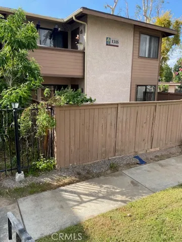 1305 Massachusetts Avenue 104, Riverside, California 92507