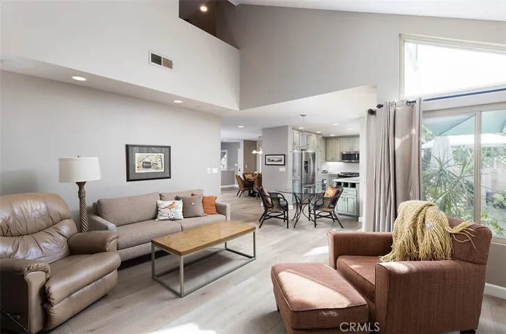 477 E Yale 22, Irvine, California 92614