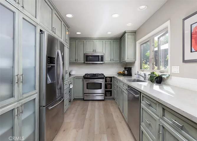 477 E Yale 22, Irvine, California 92614