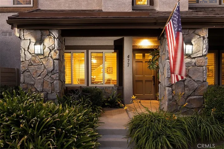 477 E Yale 22, Irvine, California 92614