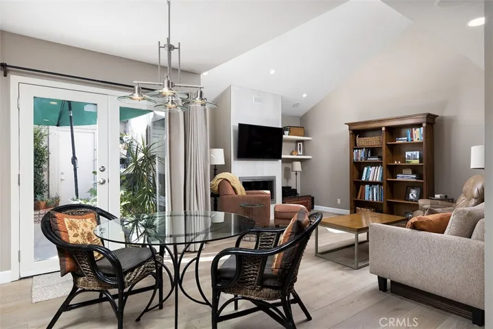 477 E Yale 22, Irvine, California 92614