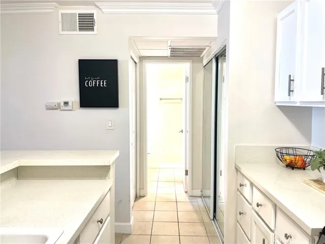 18645 Hatteras Street 101, Tarzana, California 91356