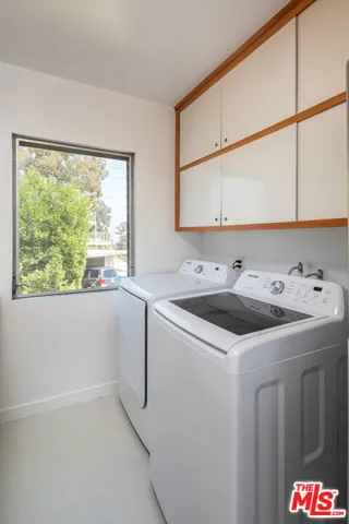 2253 Moore Street, Los Angeles, California 90039