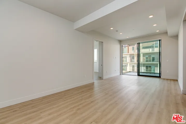 3833 Dunn 401, Culver City, California 90232