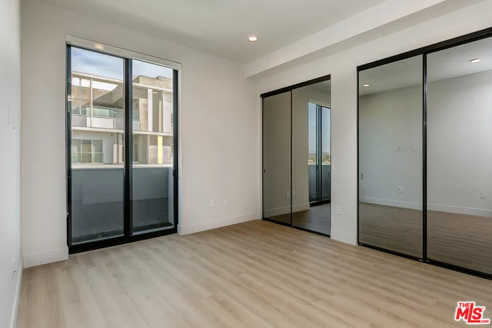 3833 Dunn 401, Culver City, California 90232