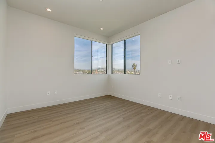 3833 Dunn 401, Culver City, California 90232