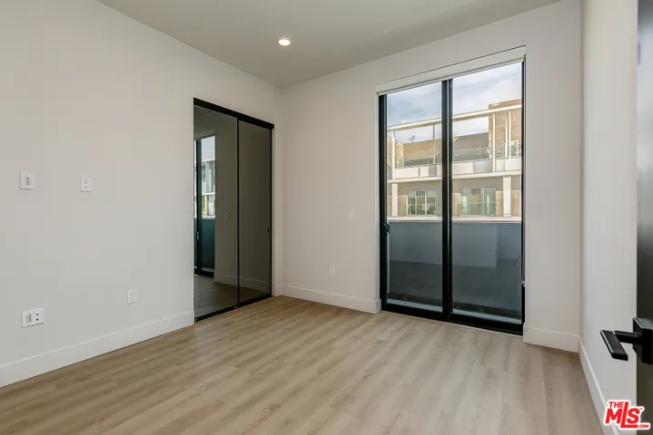 3833 Dunn 401, Culver City, California 90232