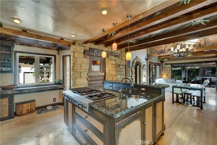 4984 Topanga Canyon Boulevard, Woodland Hills, California 91364